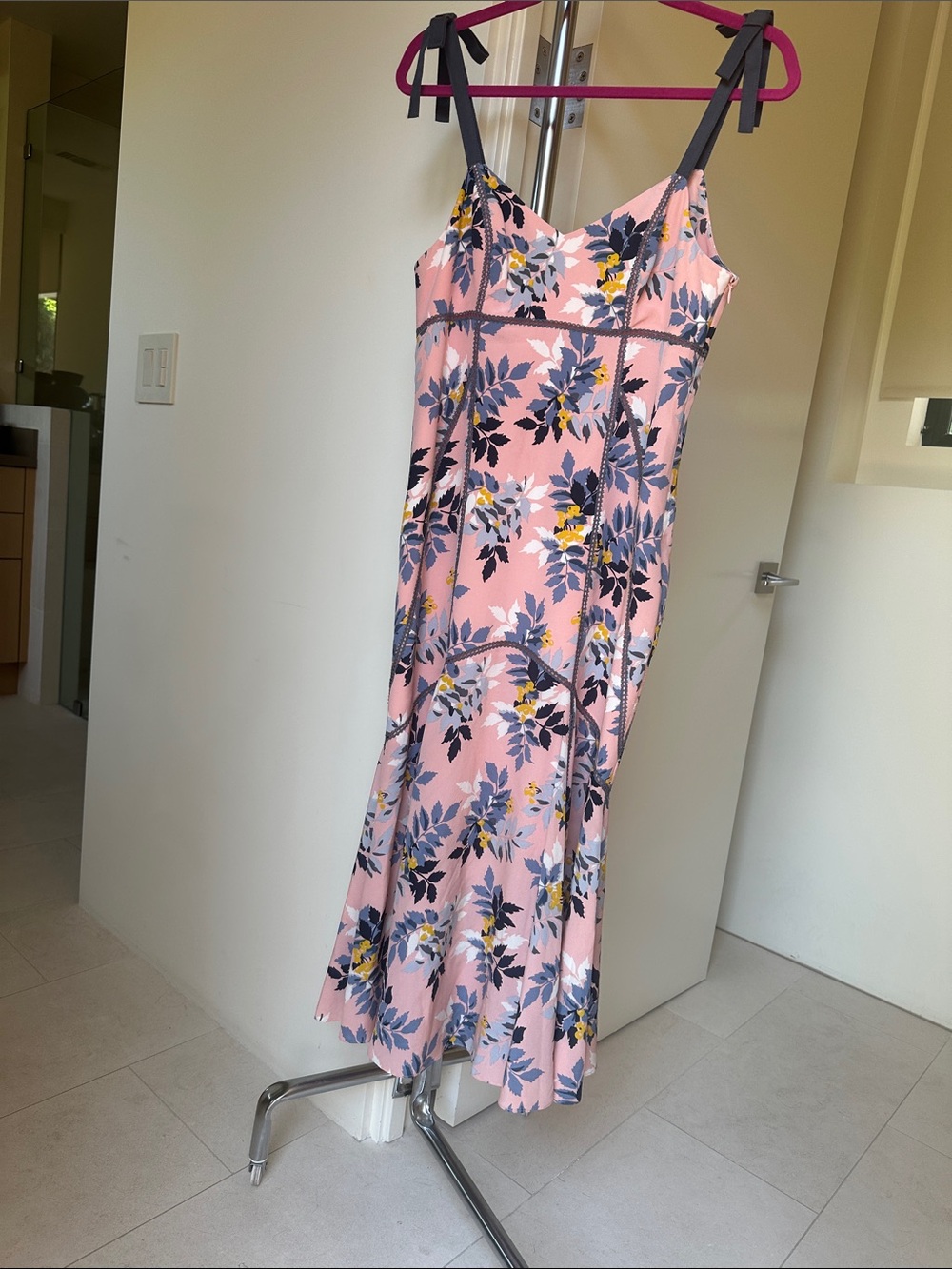 cinq a sept Pink Floral Tie-Strap Midi Dress Size 8